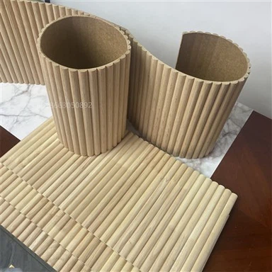 Trden lesa fleksibilna lok ukrivljena plošča